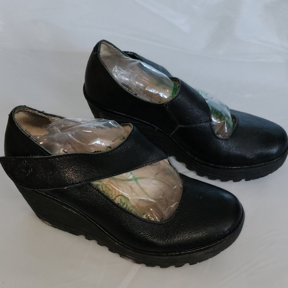 Fly London Wedge Strap Black Leather Shoes size 36 - Picture 1 of 8